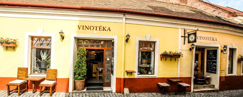 Vinotéka zvenku